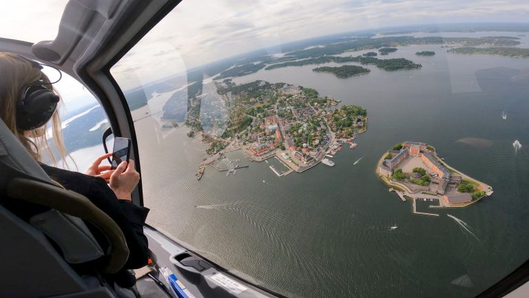 4 vaxholm taking picture vaxholm
