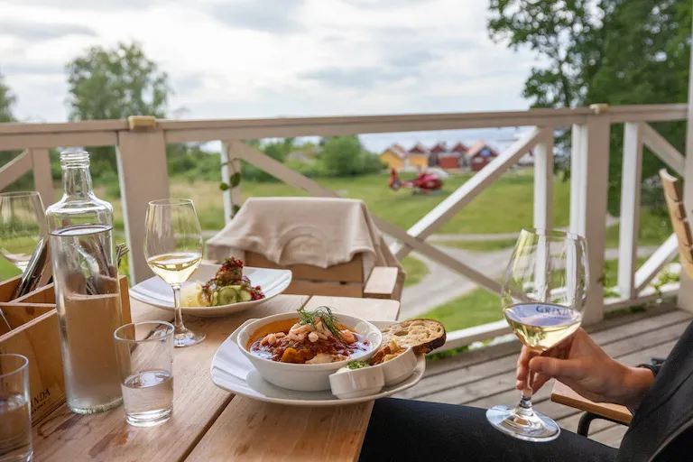 stockholm-helicopter-tour-with-lunch-at-grinda